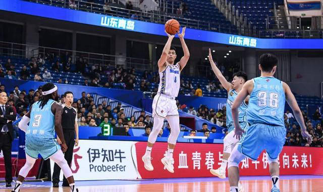 塔图姆在TES比赛中出色防守，惊险取胜引发热议！的简单介绍